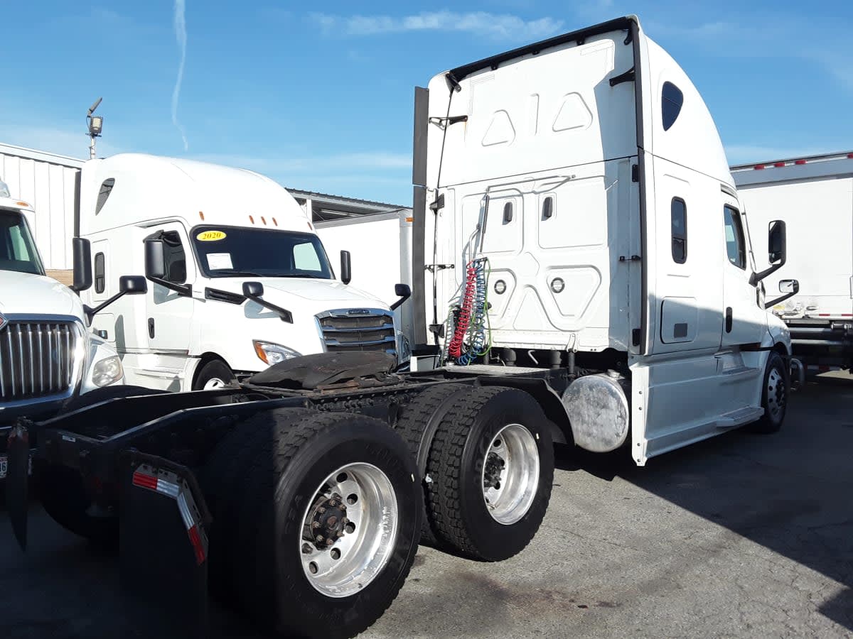 2020 Freightliner - image 4