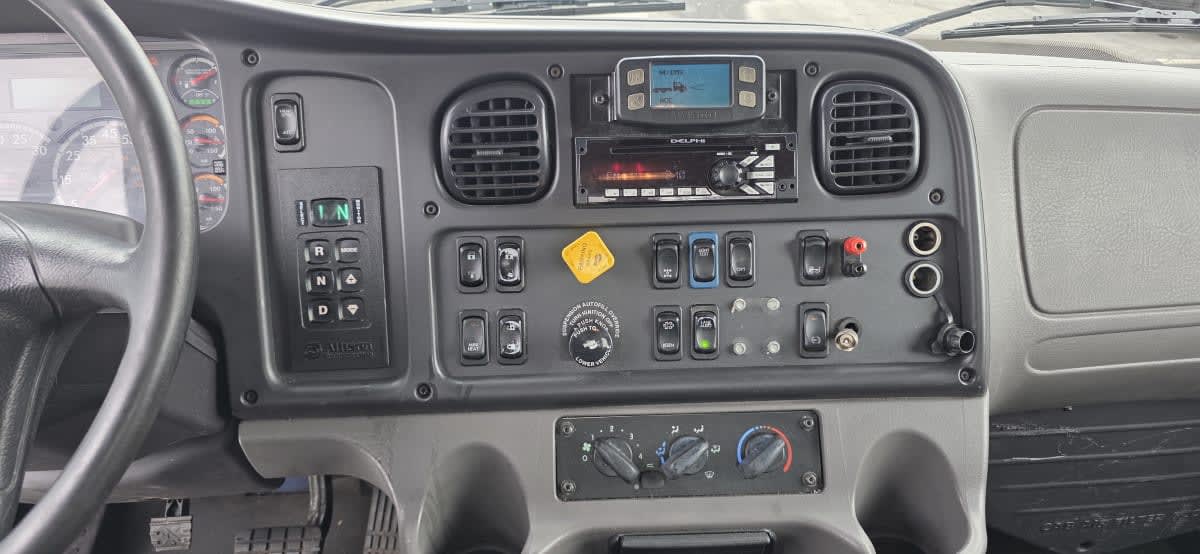 2021 Freightliner/Mercedes M2 106 281395