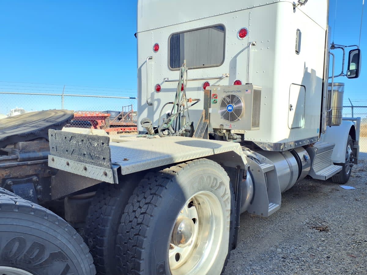 2020 Peterbilt 389 281633