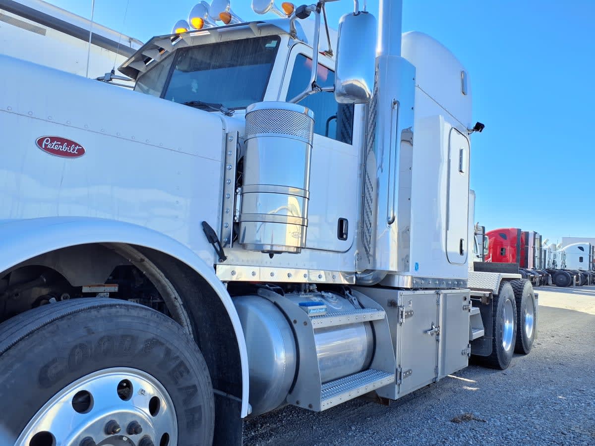 2020 Peterbilt 389 281633 2020 Peterbilt 389 281633