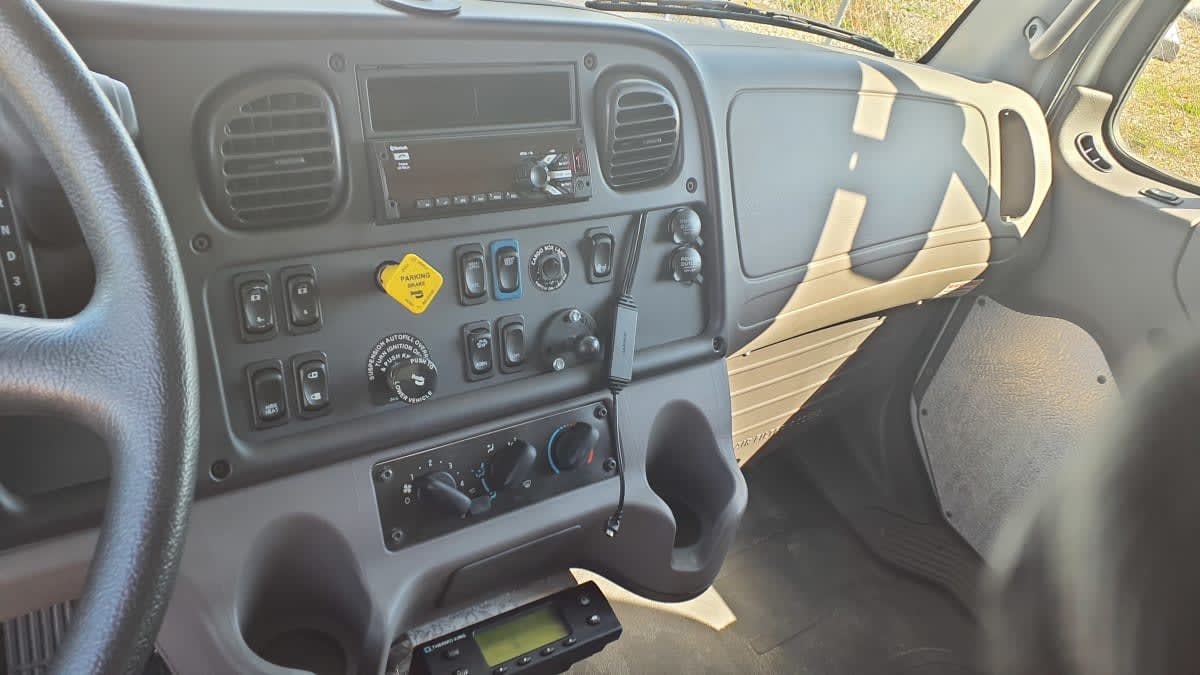 2020 Freightliner/Mercedes M2 106 282191