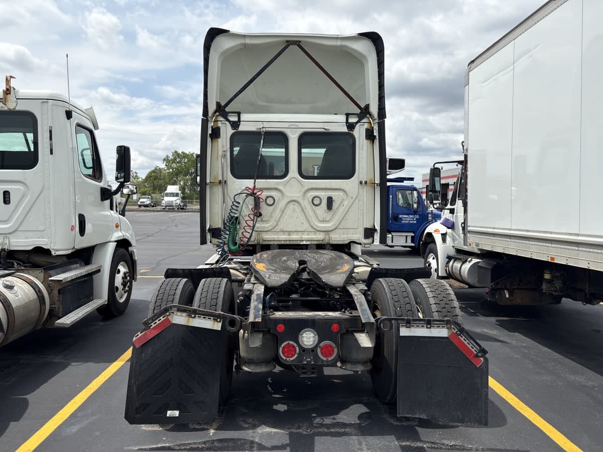 2020 Freightliner - image 5
