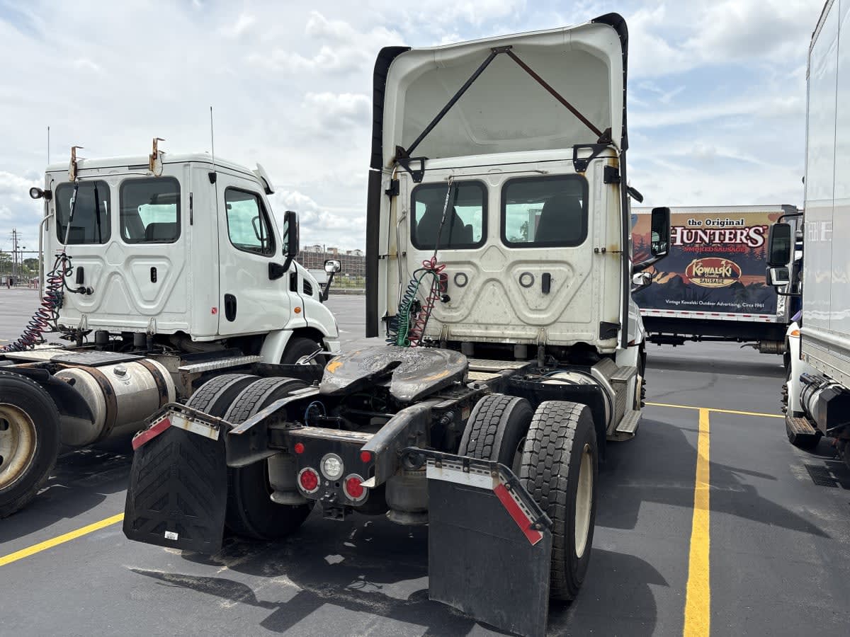 2020 Freightliner - image 6