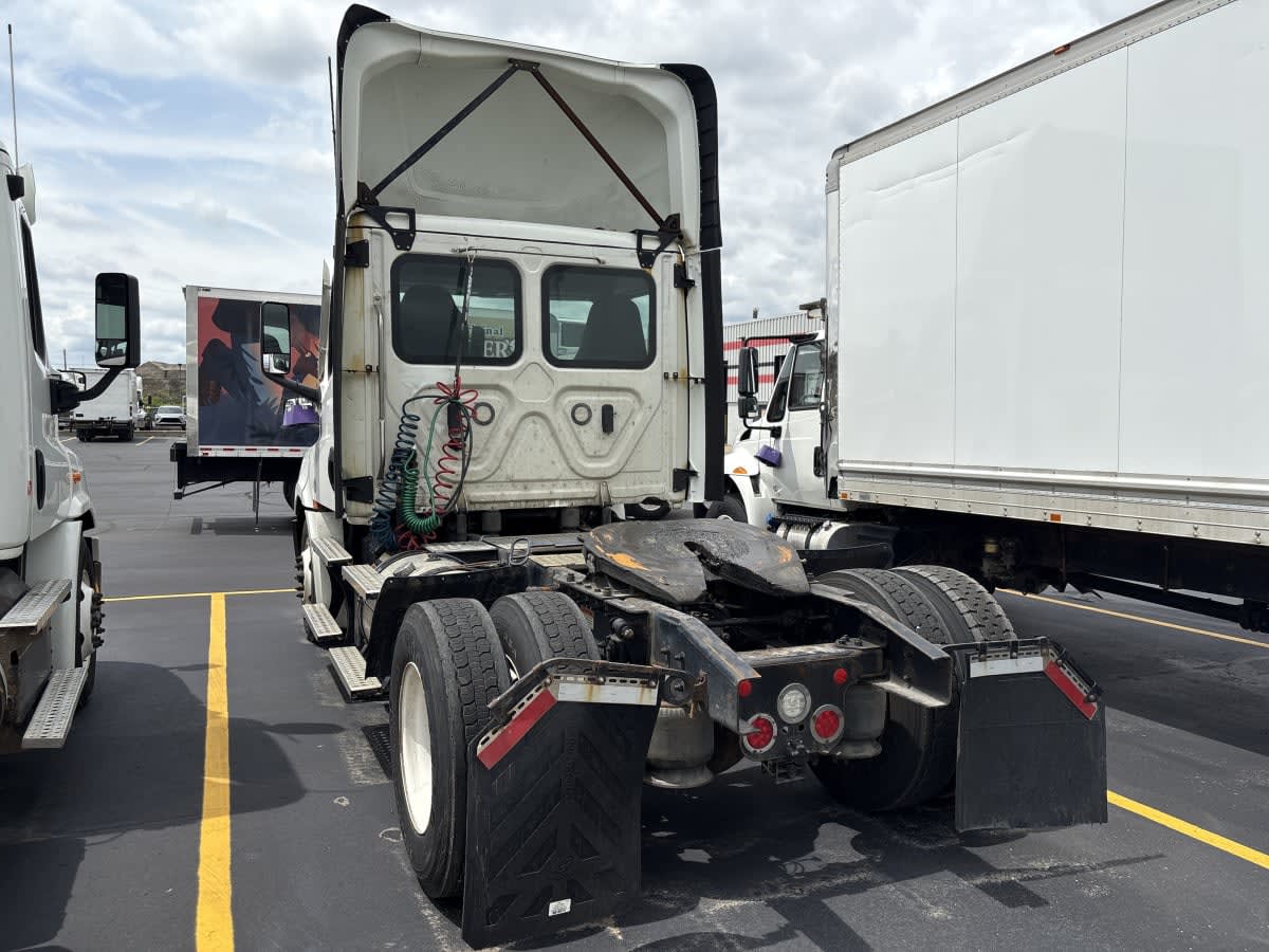 2020 Freightliner - image 4