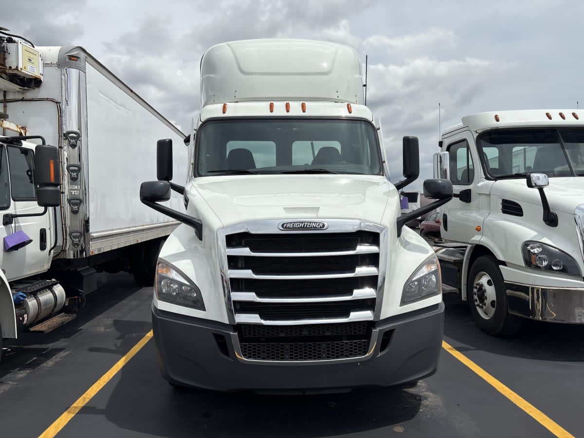 2020 Freightliner - image 2