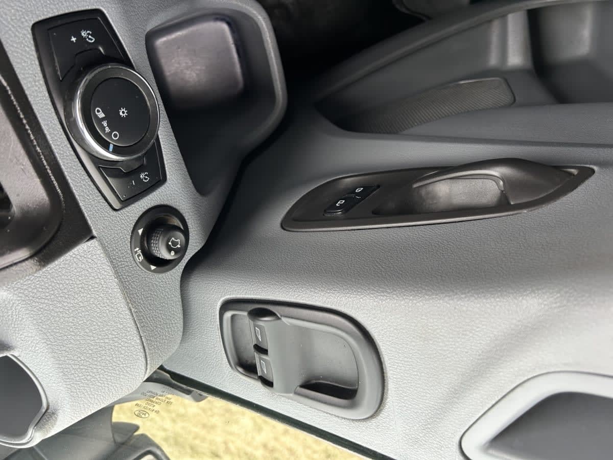 2019 Ford Motor Company T350 HI ROOF METRO 282355