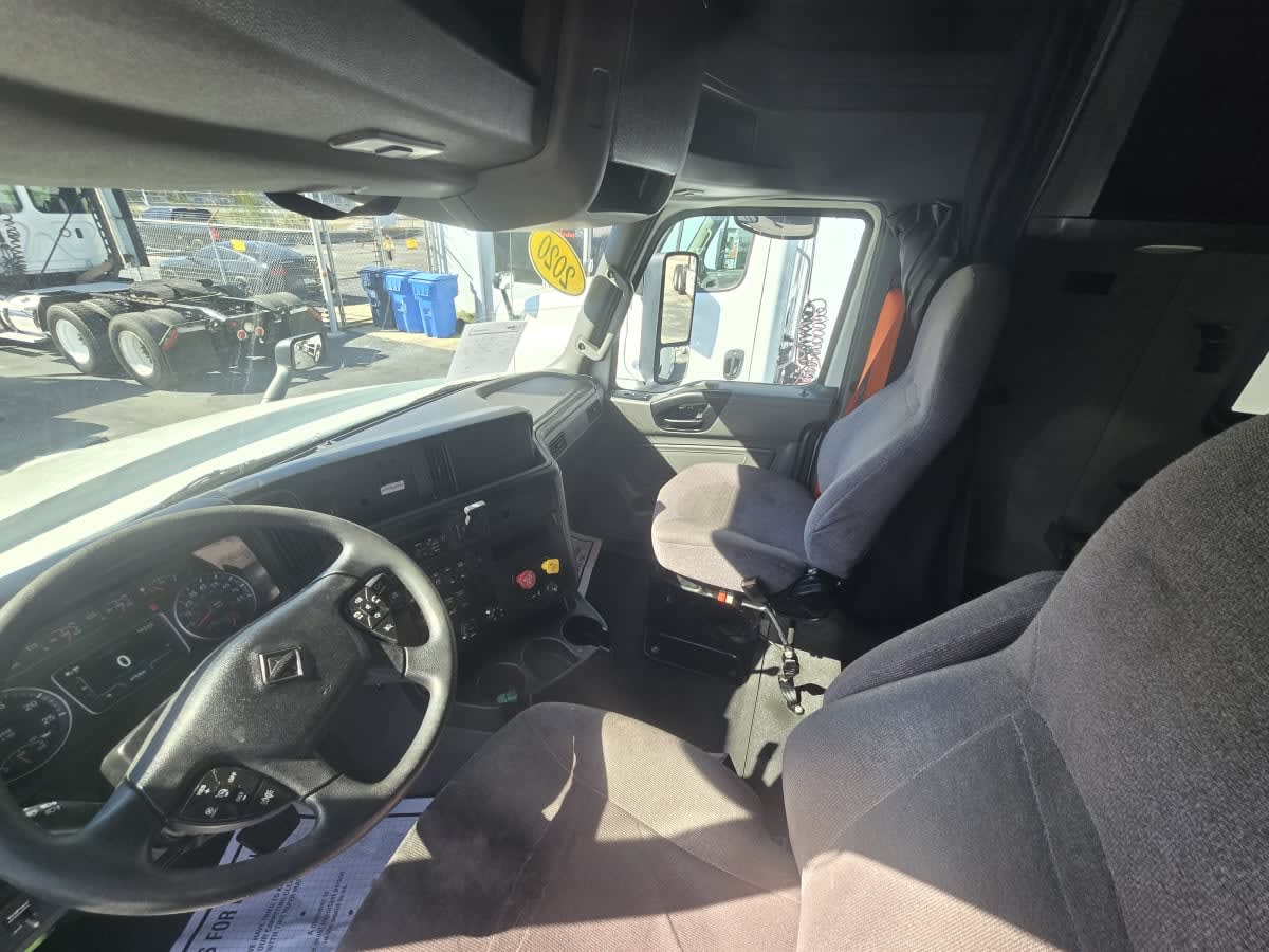 2020 International - image 7