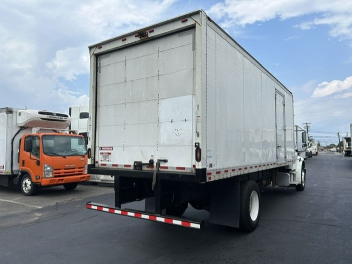 2020 Freightliner M2 106 in Farmingdale, NY — photo 4