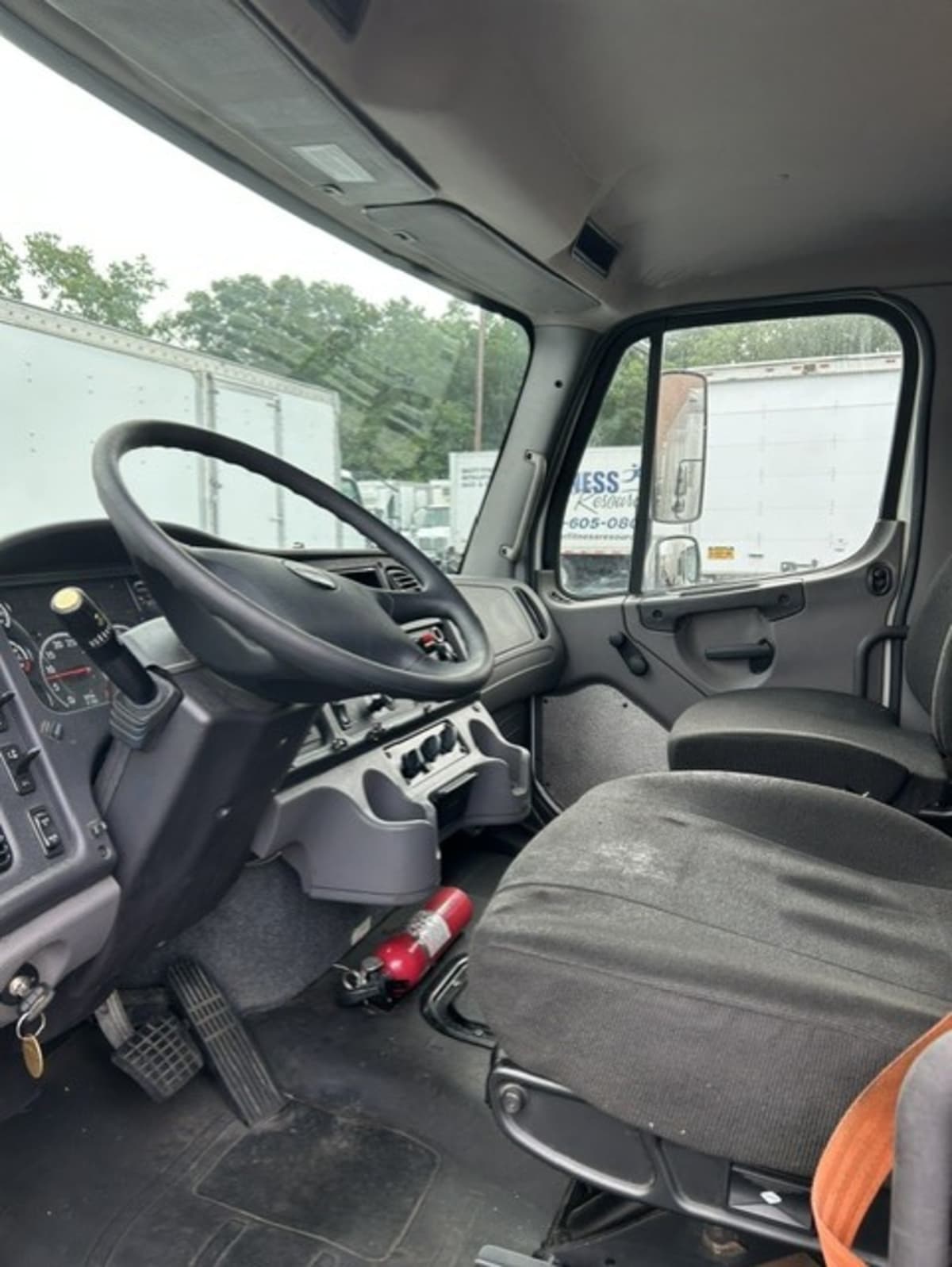 2020 Freightliner M2 106 in Farmingdale, NY — photo 7