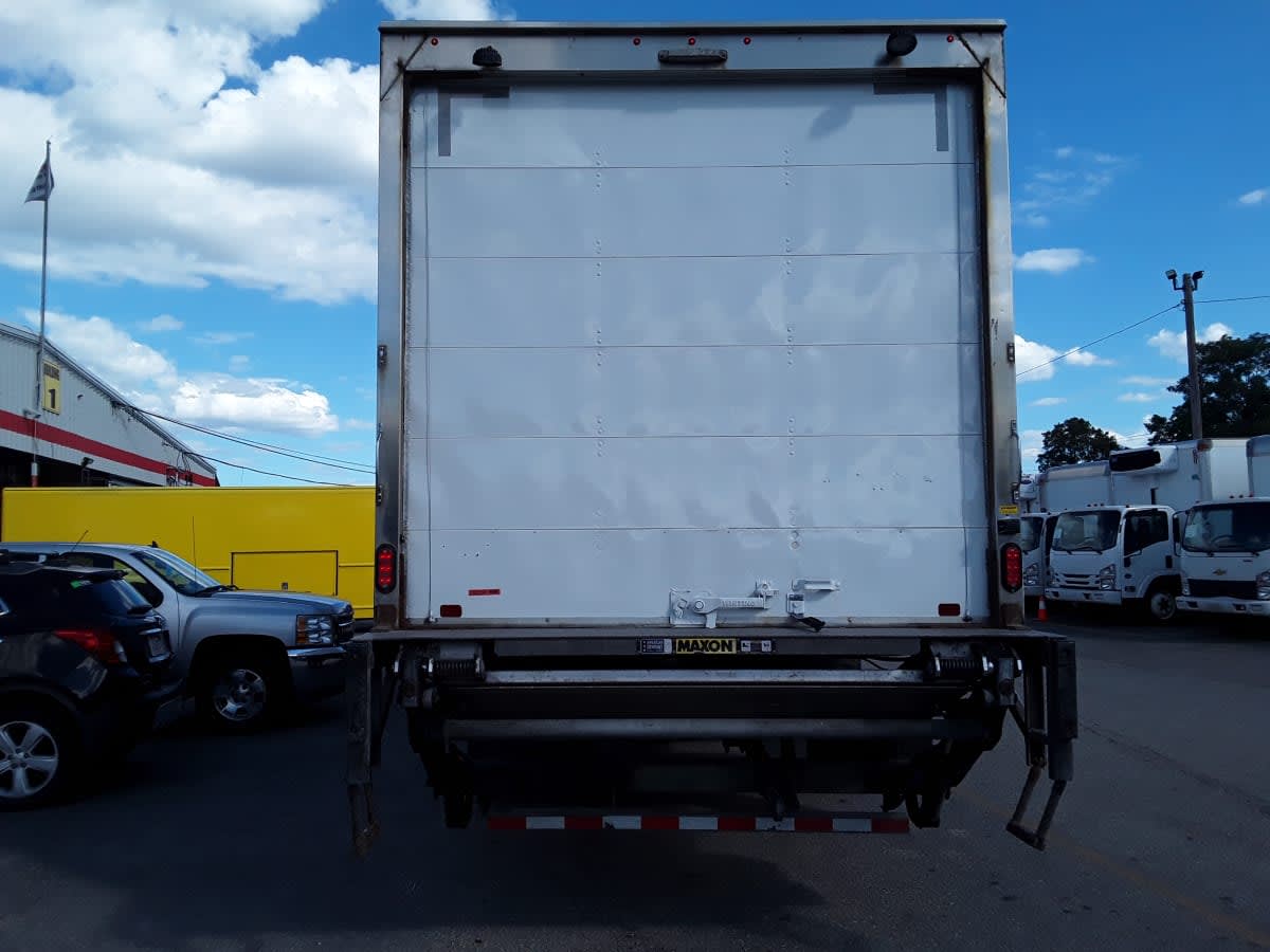 2020 Freightliner M2 106 282590