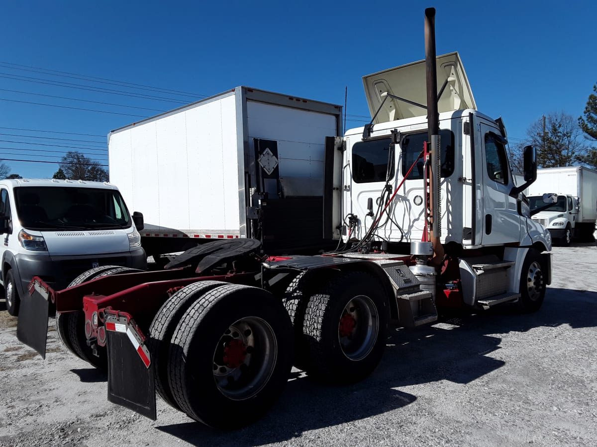 2020 Freightliner/Mercedes NEW CASCADIA PX12664 282643