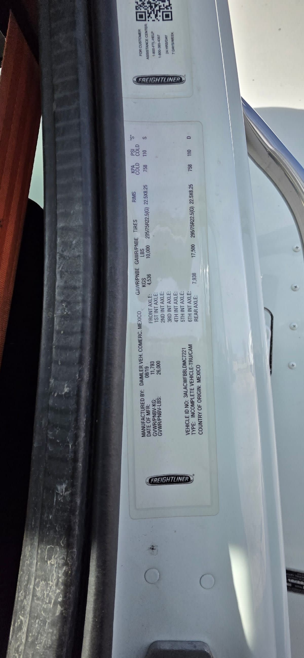 2020 Freightliner M2 106 - image 13