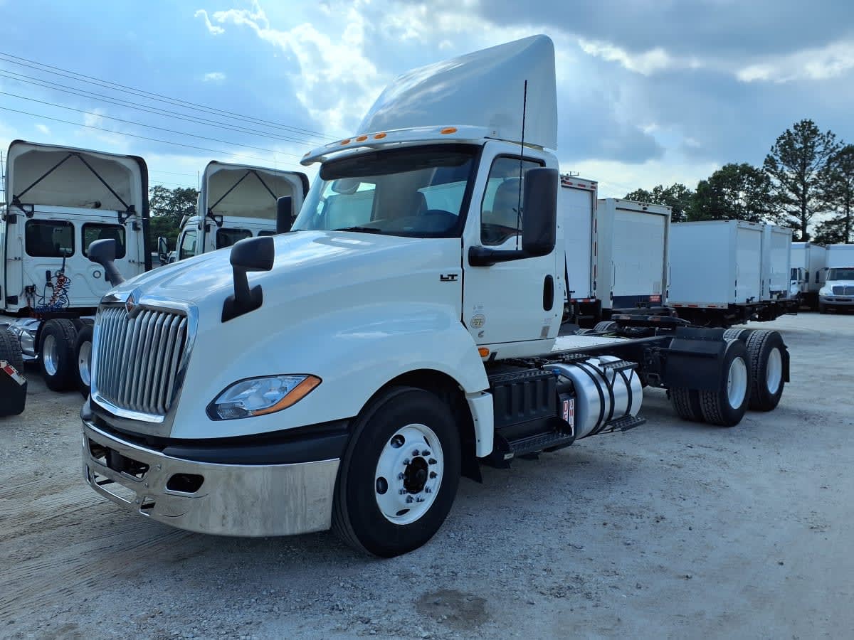 2020 Navistar International LT625 DAYCAB T/A 282667 2020 Navistar International LT625 DAYCAB T/A 282667