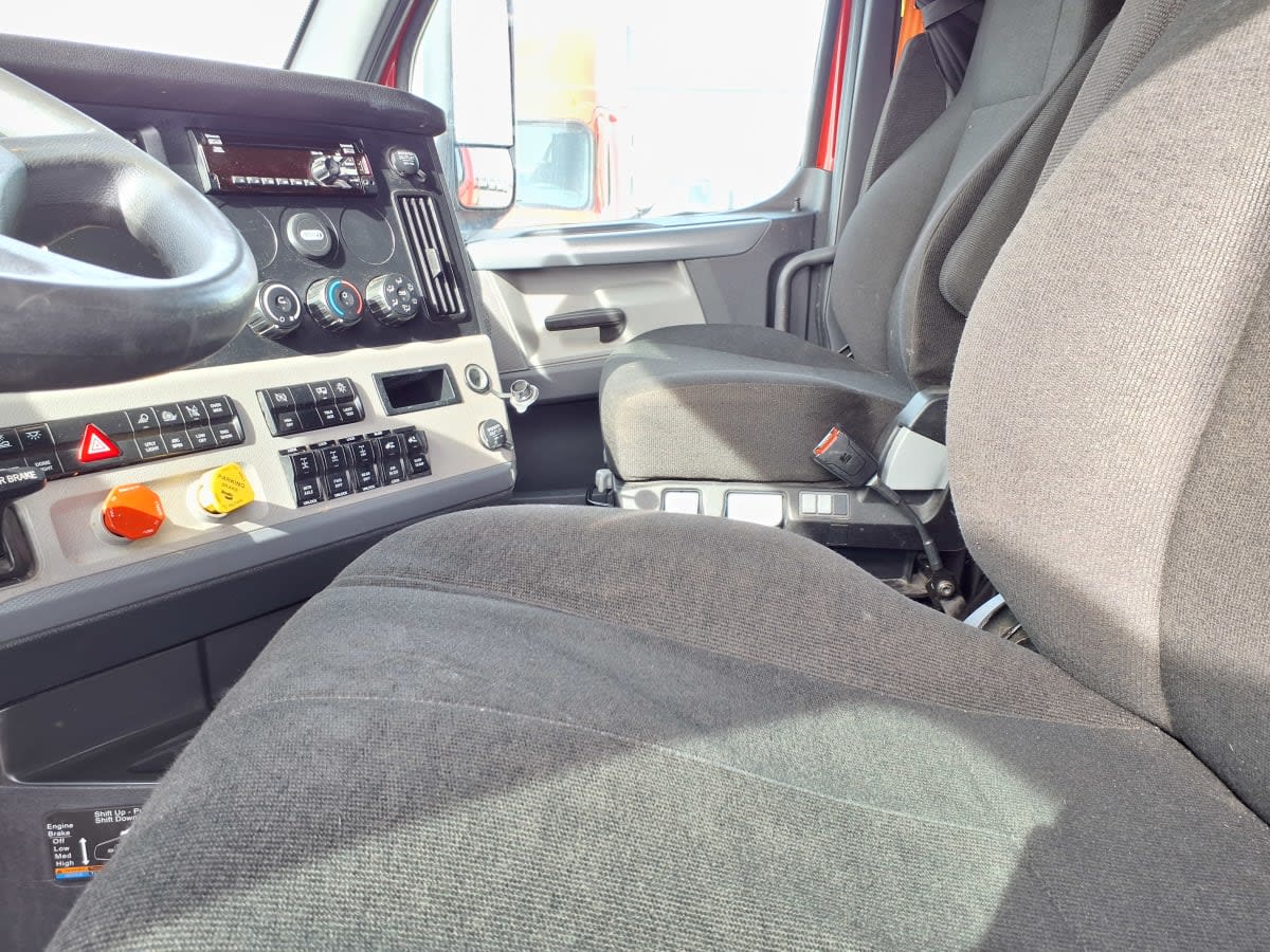 2020 Freightliner NEW CASCADIA PX12664 282947