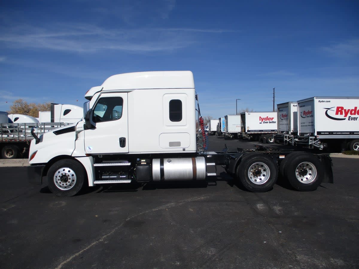 2020 Freightliner - image 18