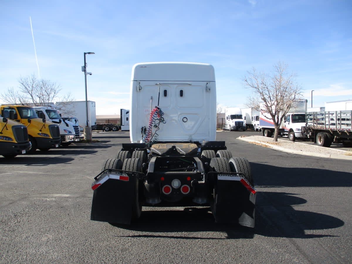 2020 Freightliner - image 5