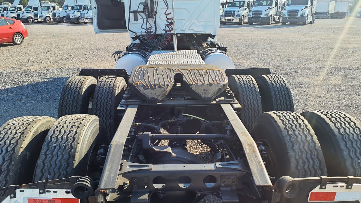 2020 Navistar International LT625 DAYCAB T/A 283054