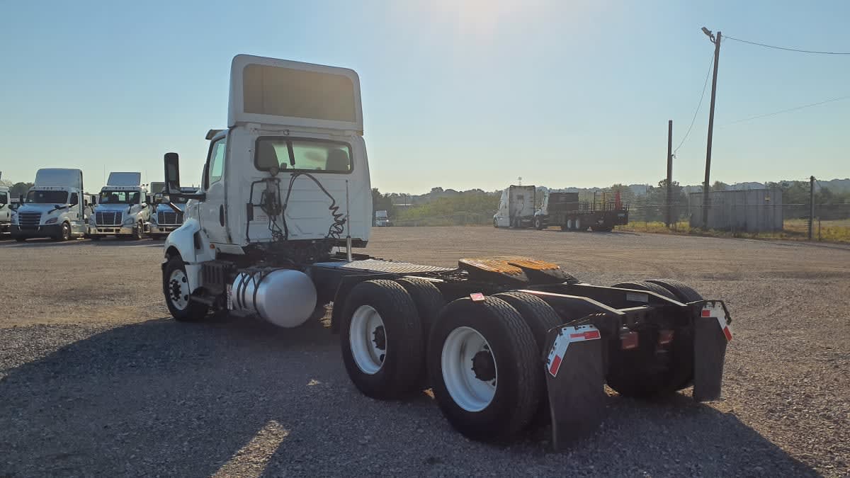 2020 Navistar International LT625 DAYCAB T/A 283054