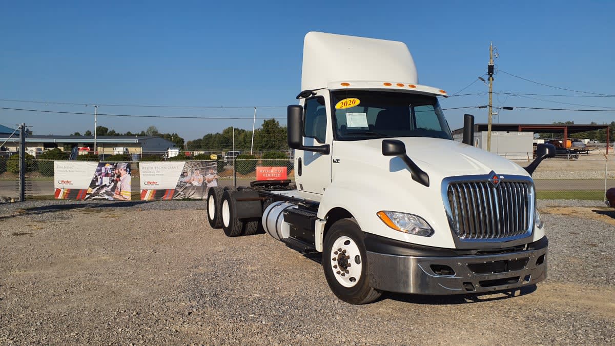 2020 Navistar International LT625 DAYCAB T/A 283054