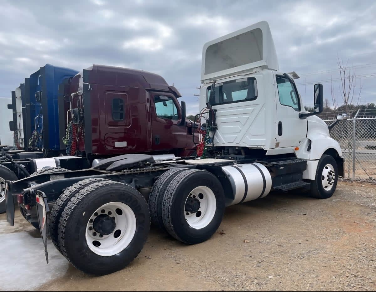 2020 International - image 4