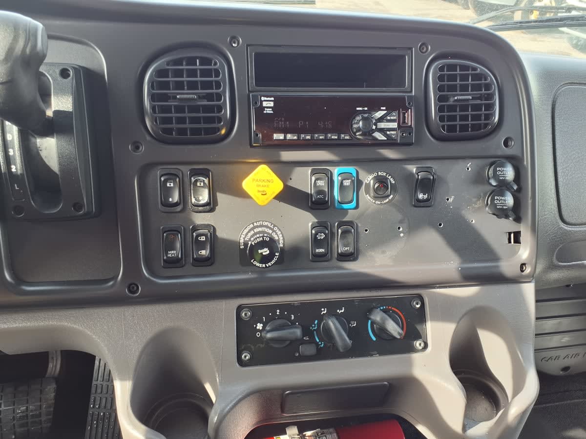 2020 Freightliner/Mercedes M2 106 283269