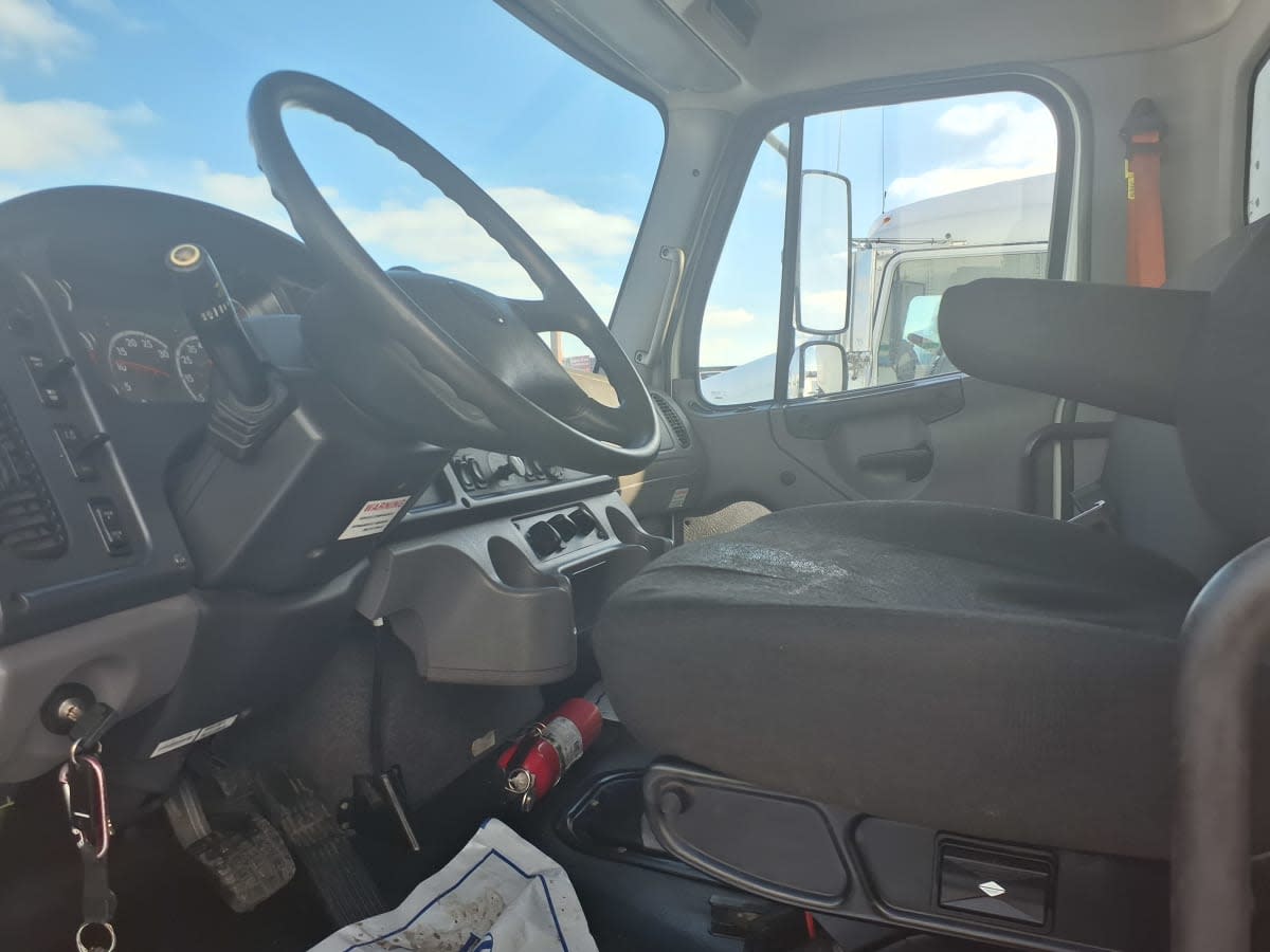 2020 Freightliner/Mercedes M2 106 283271