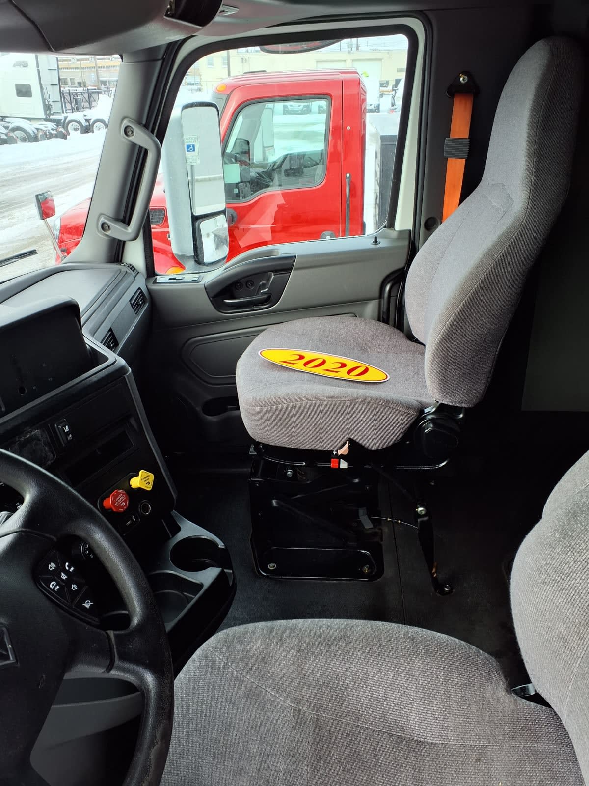 2020 Navistar International LT625 SLPR CAB 283590