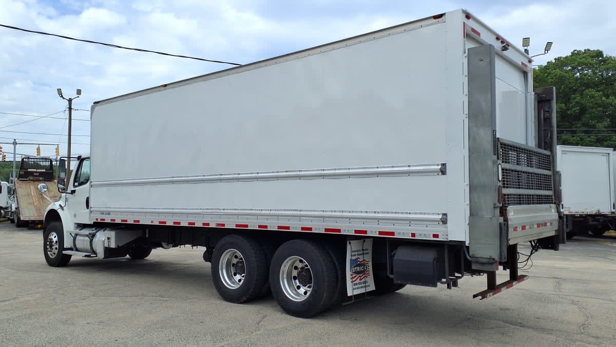 2020 Freightliner/Mercedes M2 106 283695