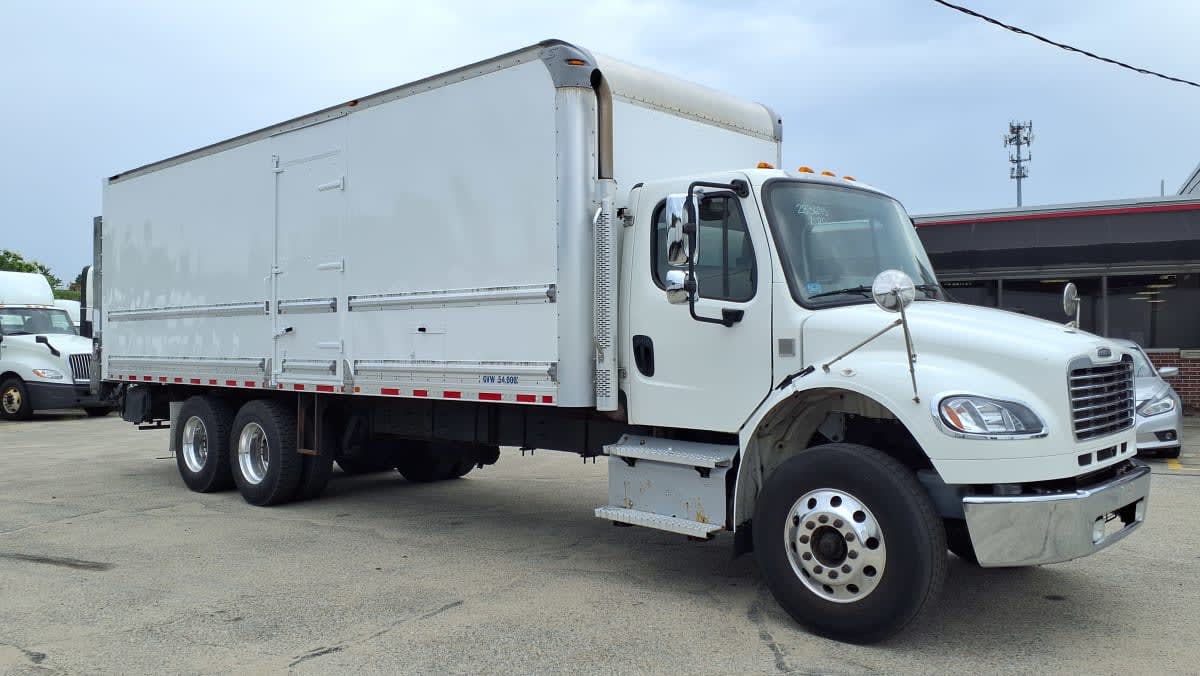 2020 Freightliner/Mercedes M2 106 283695
