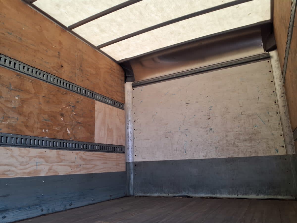 2020 Freightliner/Mercedes M2 106 283696