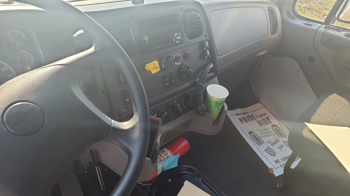 2020 Freightliner/Mercedes M2 106 283944