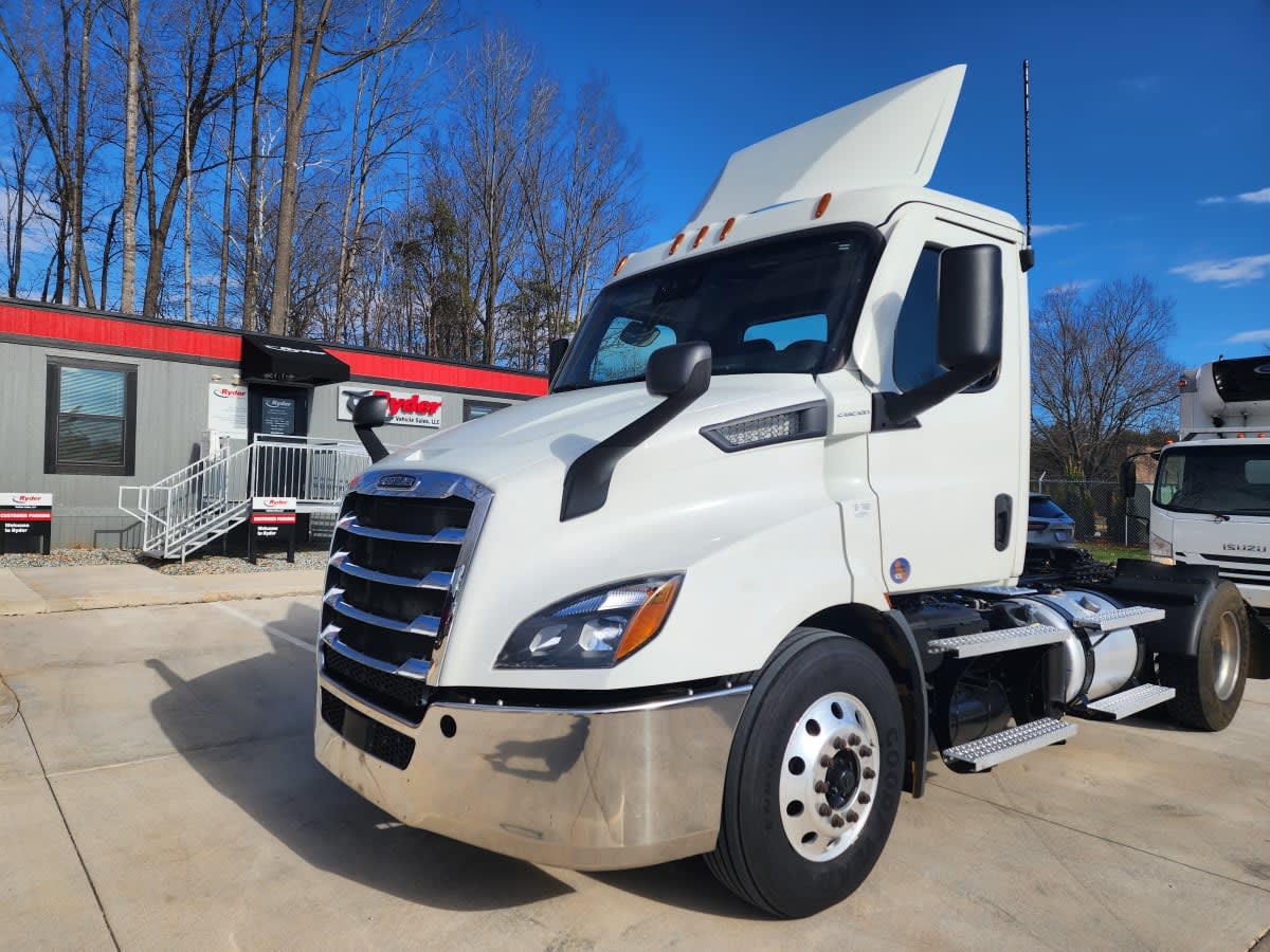 2020 Freightliner - image 1