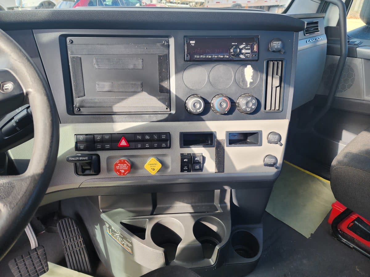 2020 Freightliner - image 8