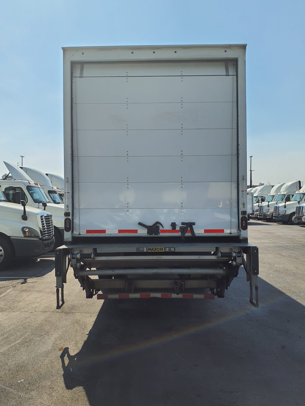 2020 Freightliner/Mercedes M2 106 284067