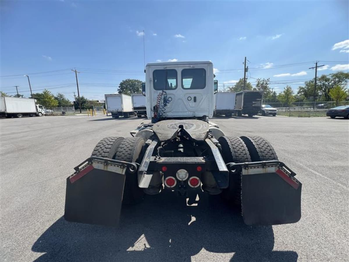 2020 Freightliner/Mercedes NEW CASCADIA 116 284112