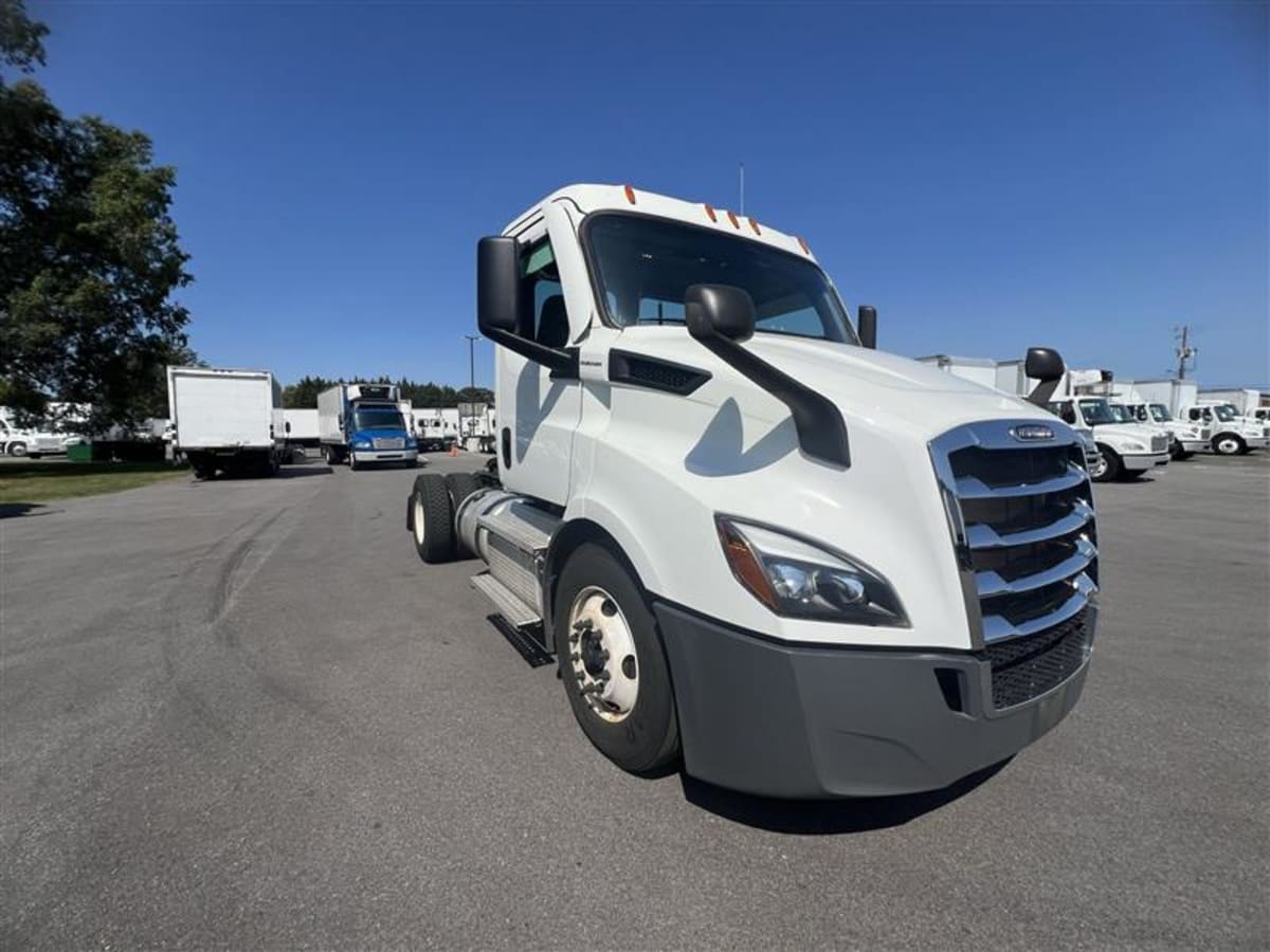 2020 Freightliner/Mercedes NEW CASCADIA 116 284112