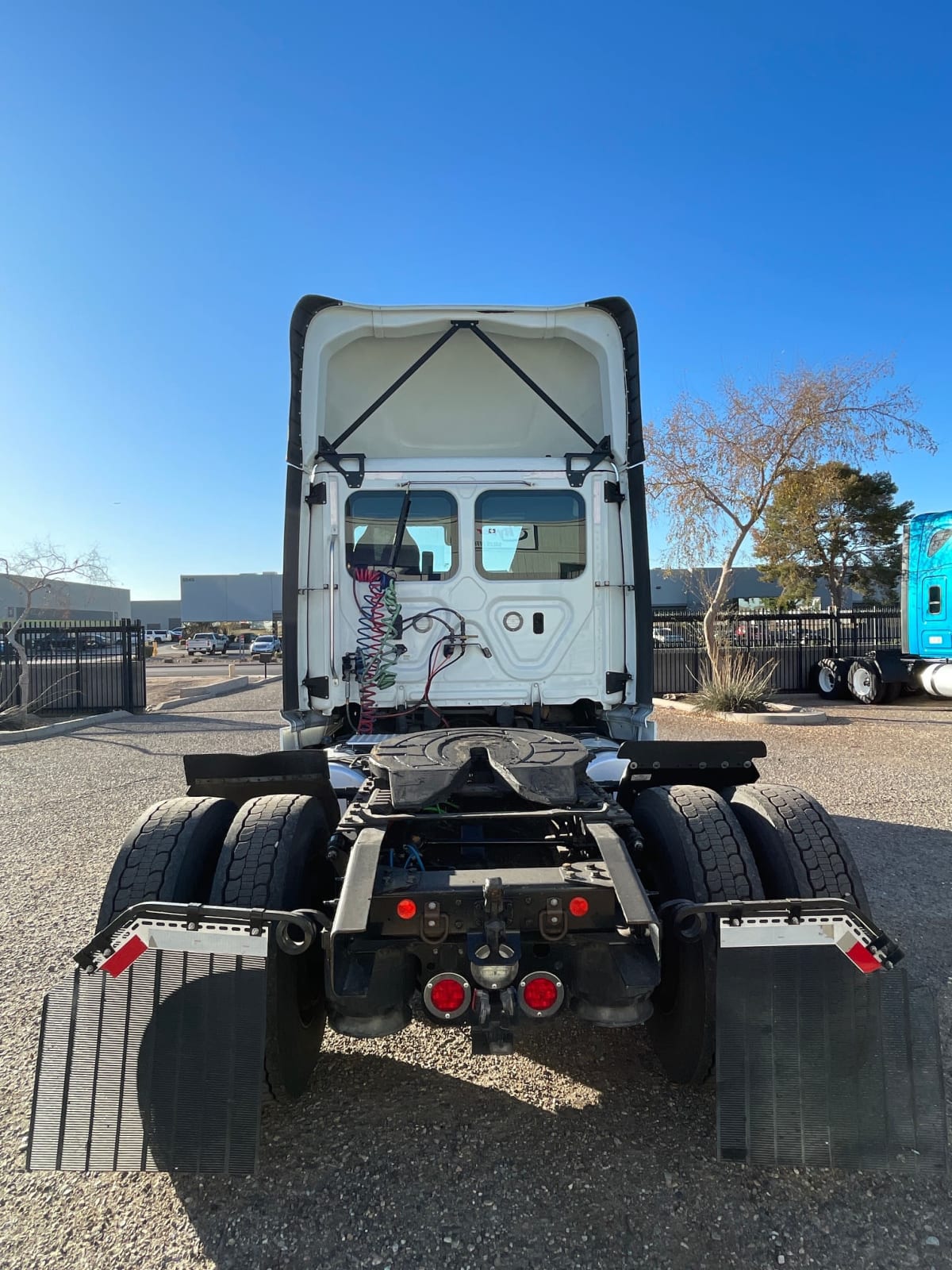 2020 Freightliner/Mercedes NEW CASCADIA 126 284115