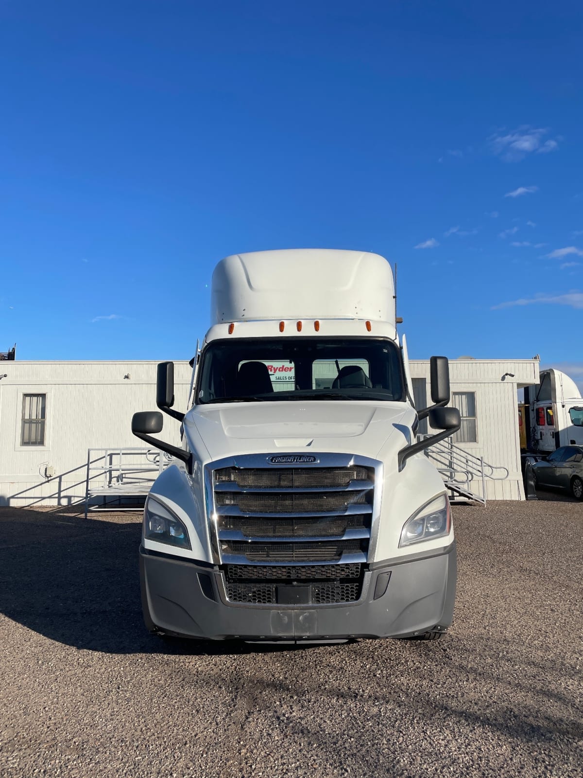 2020 Freightliner/Mercedes NEW CASCADIA 126 284115