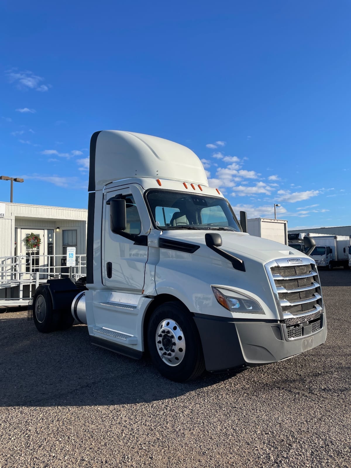 2020 Freightliner/Mercedes NEW CASCADIA 126 284115