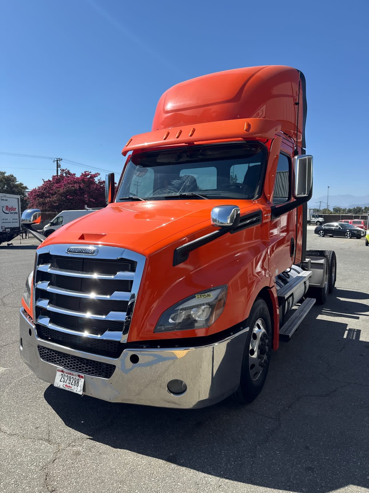 2020 Freightliner Cascadia in Pomona, CA