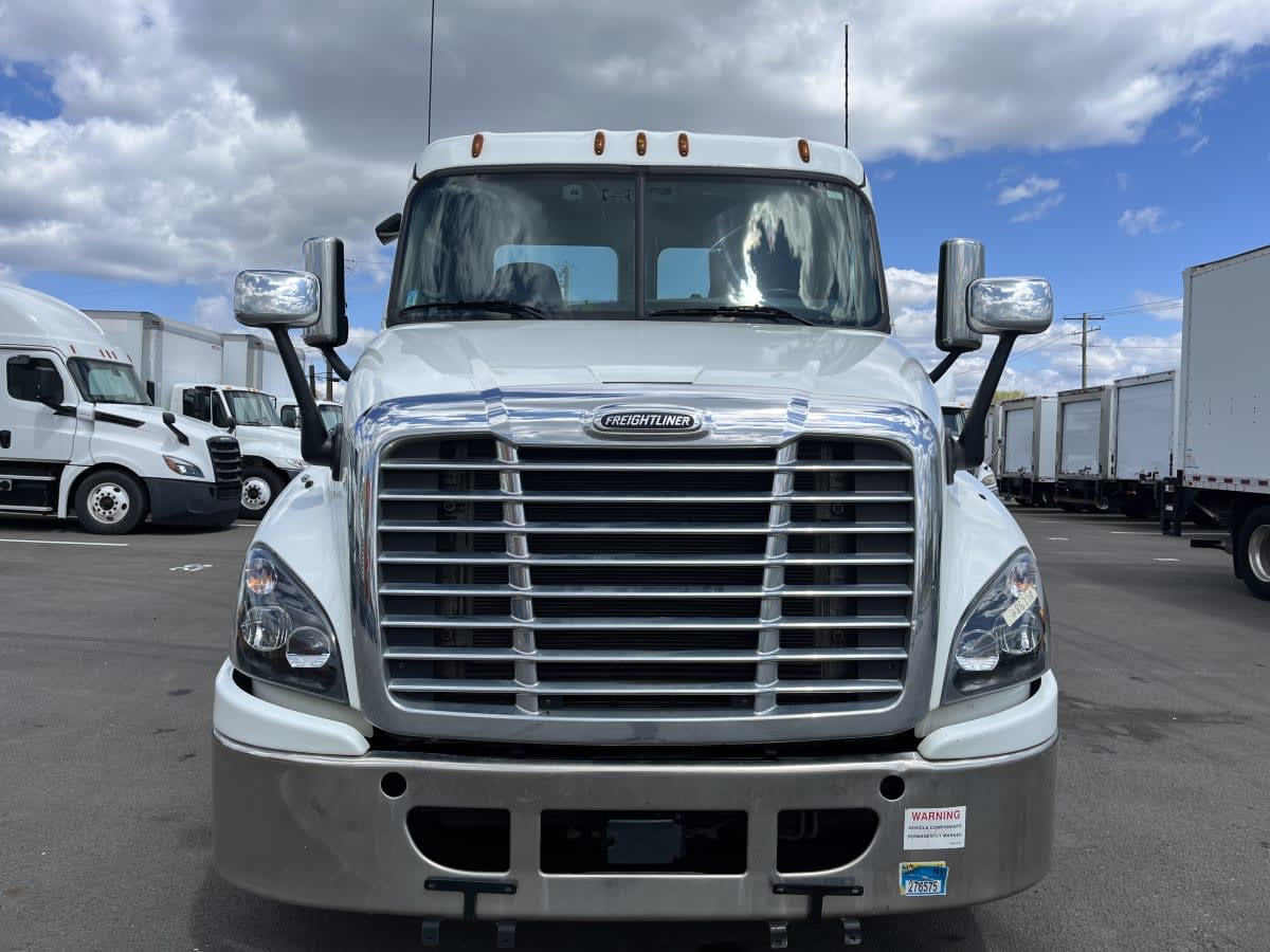 2020 Freightliner - image 2