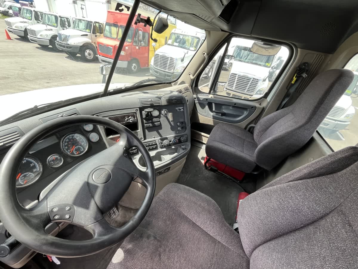 2020 Freightliner - image 7