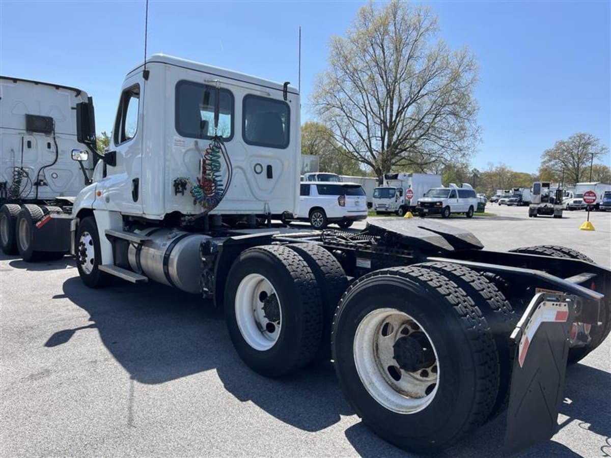 2020 Freightliner - image 6