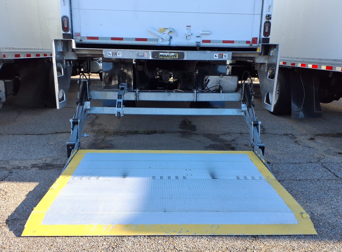 2020 Freightliner/Mercedes M2 106 286779