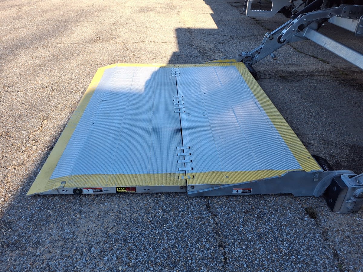 2020 Freightliner/Mercedes M2 106 286779