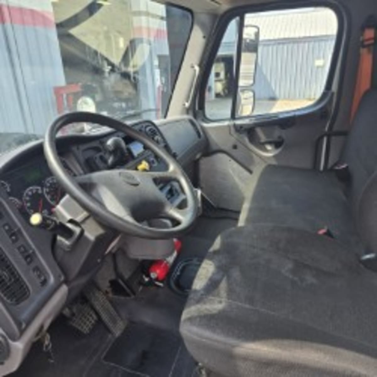 2020 Freightliner/Mercedes M2 106 289351