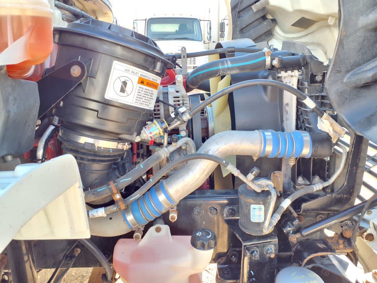 2020 Freightliner/Mercedes M2 106 289545