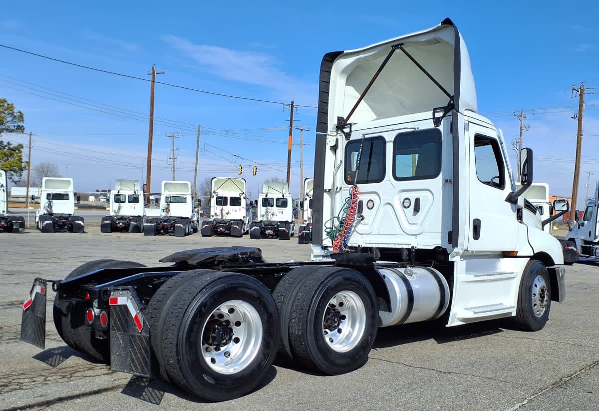2020 Freightliner/Mercedes NEW CASCADIA PX12664 290167