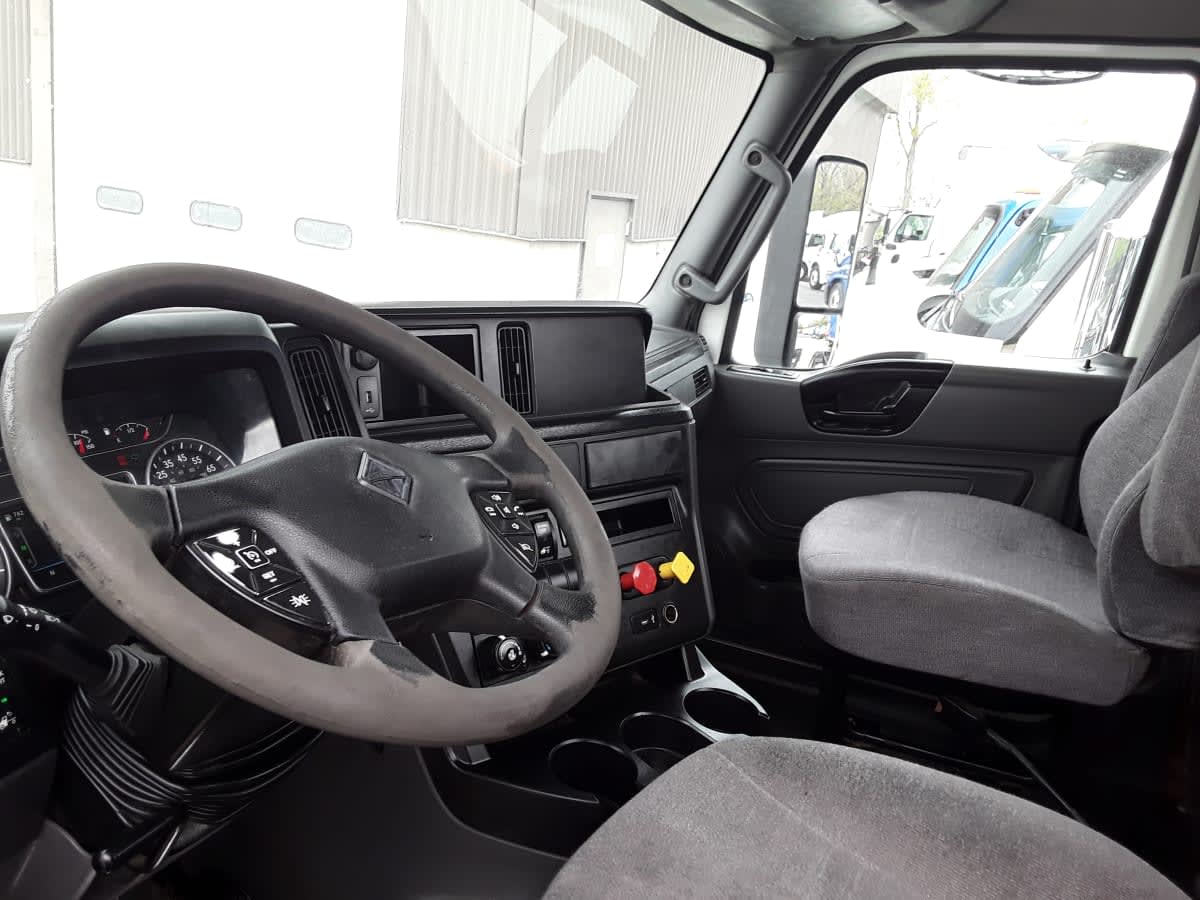 2020 Navistar International LT625 DAYCAB T/A 290279