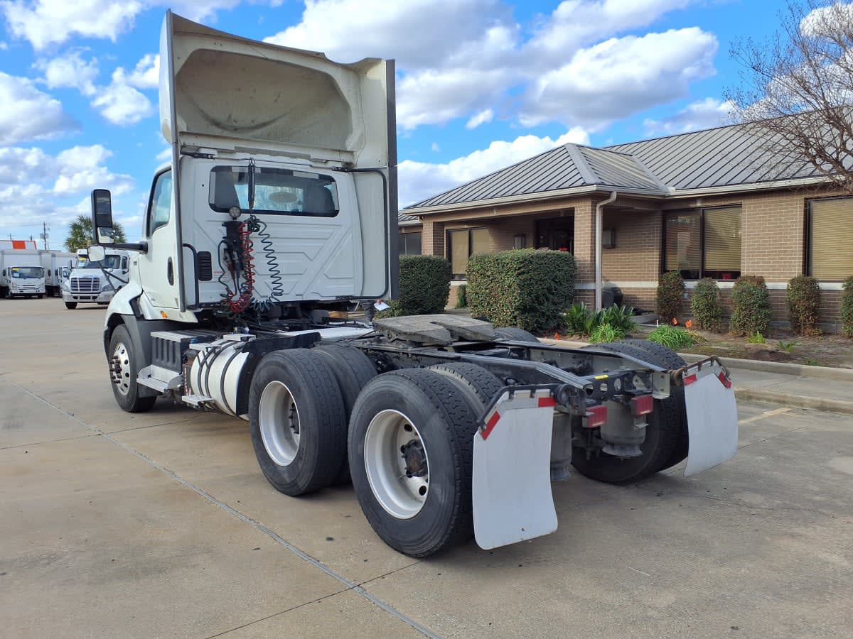 2020 International - image 6